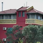 H And H 3* Velipojë