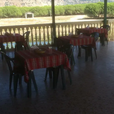 Guest house H And H Velipoje