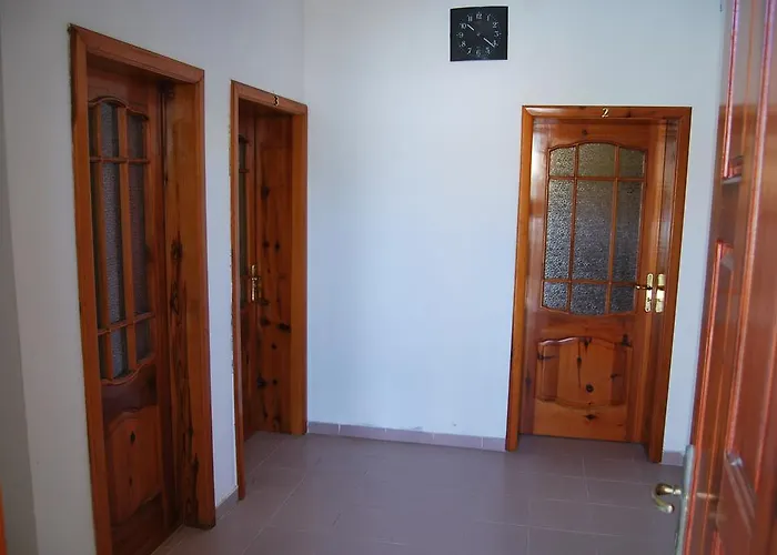 H And H Pensjonat 3*