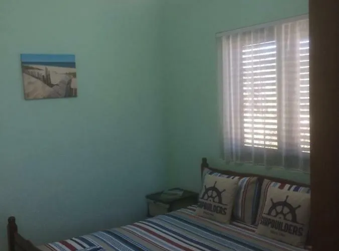 H And H Pensjonat Velipojë