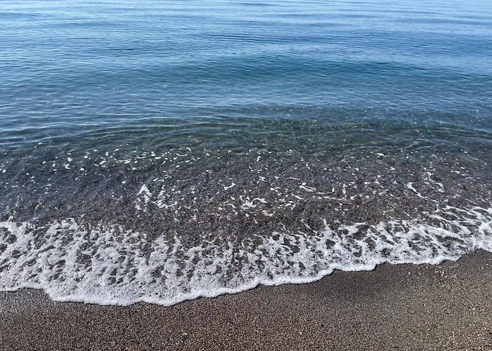 Guest house H And H 3*