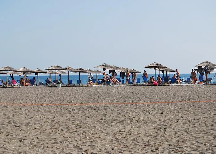 Guest house H And H Velipoje